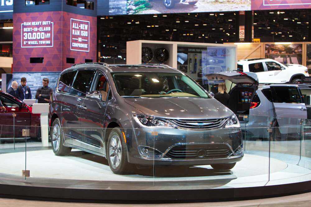 2019 Chrysler Pacifica_shutterstock 1025315953