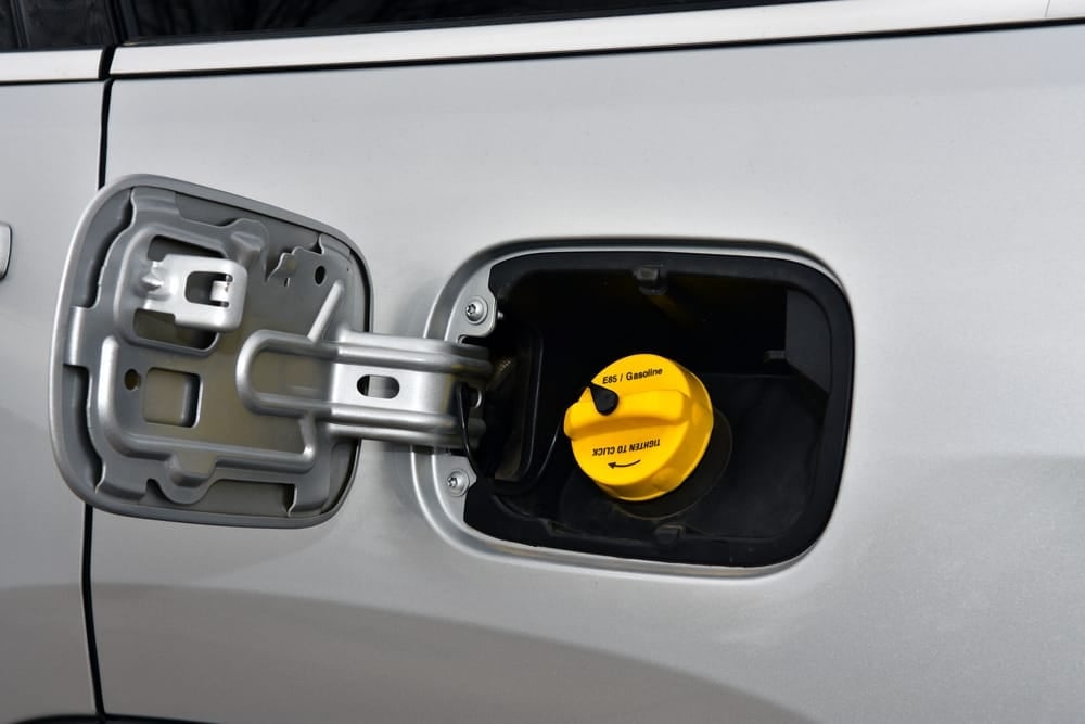 a_loose_gas_cap_can_cause_check_engine_light_shutterstock_501641083