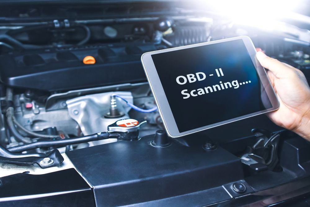 Using an OBD2 scanner to get trouble codes
