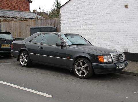 <a href="https://commons.wikimedia.org/w/index.php?curid=63497599" target="_blank">By davocano - 1992 Mercedes-Benz 300CE-24, CC BY 2.0</a>
