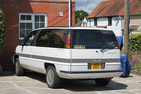 <a href="https://commons.wikimedia.org/w/index.php?curid=38910930" target="_blank">By Charlie from United Kingdom - 1991 Oldsmobile Silhouette 3.1, CC BY 2.0</a>